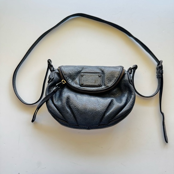Marc by Marc Jacob’s Q Mini Natasha Black Leather Crossbody Bag - Picture 1 of 11